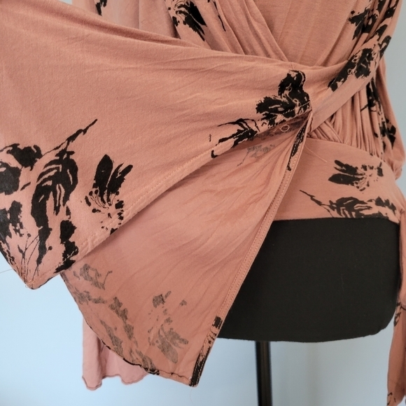 Free People Fiona Wrap Bell Sleeve Top Size XS in Pink - Picture 6 of 12
